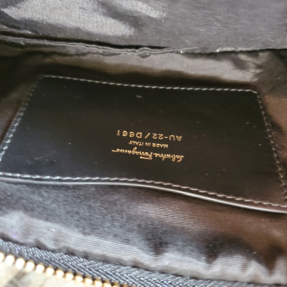 Salvatore Ferragamo QUILTED GANCINI BELT BAG - Picture 7 of 16